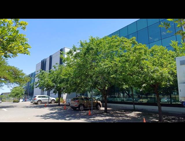 BUSINESS PROPERTY TO RENT IN DORINGKLOOF